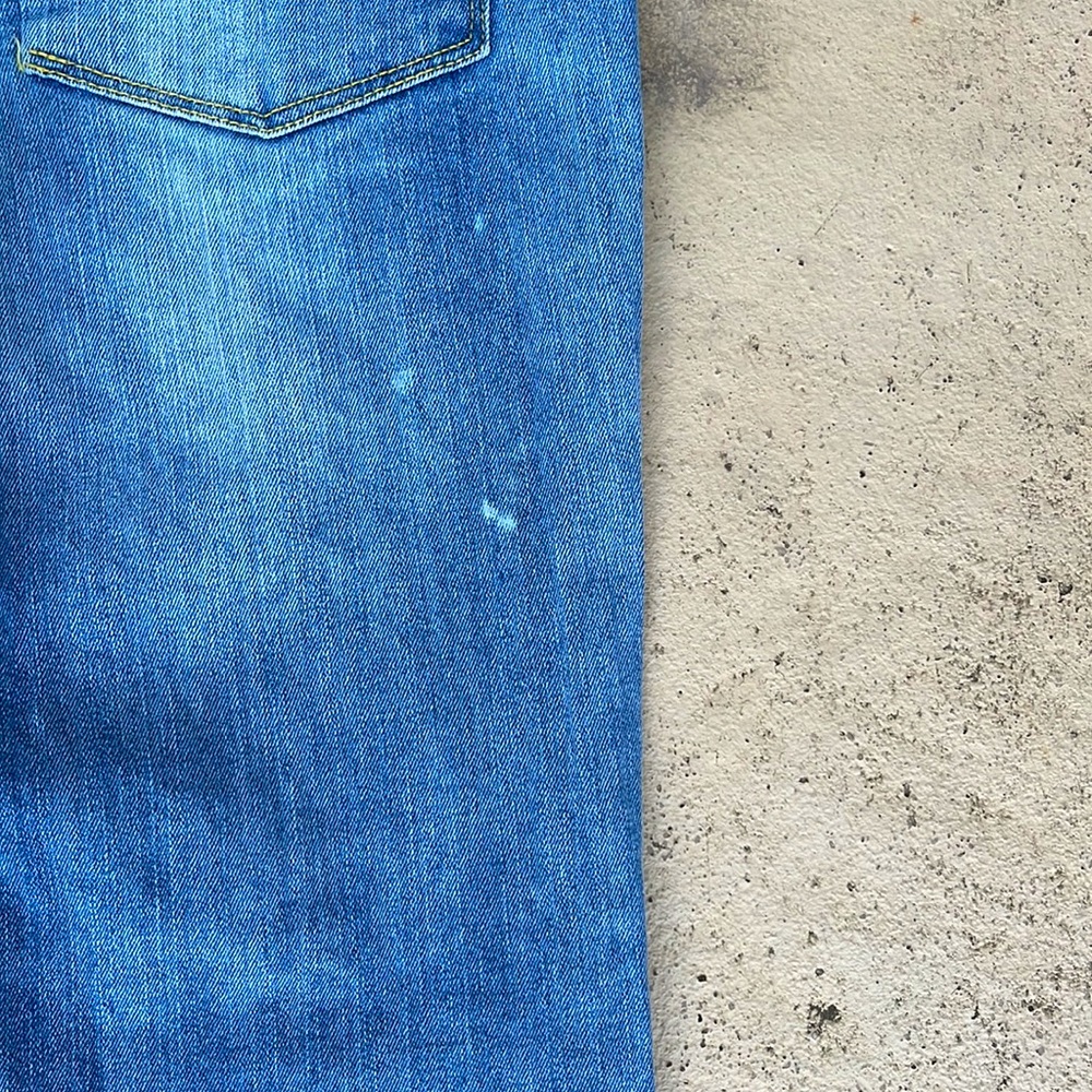 EUC Generra denim distressed capris - Picture 15 of 16